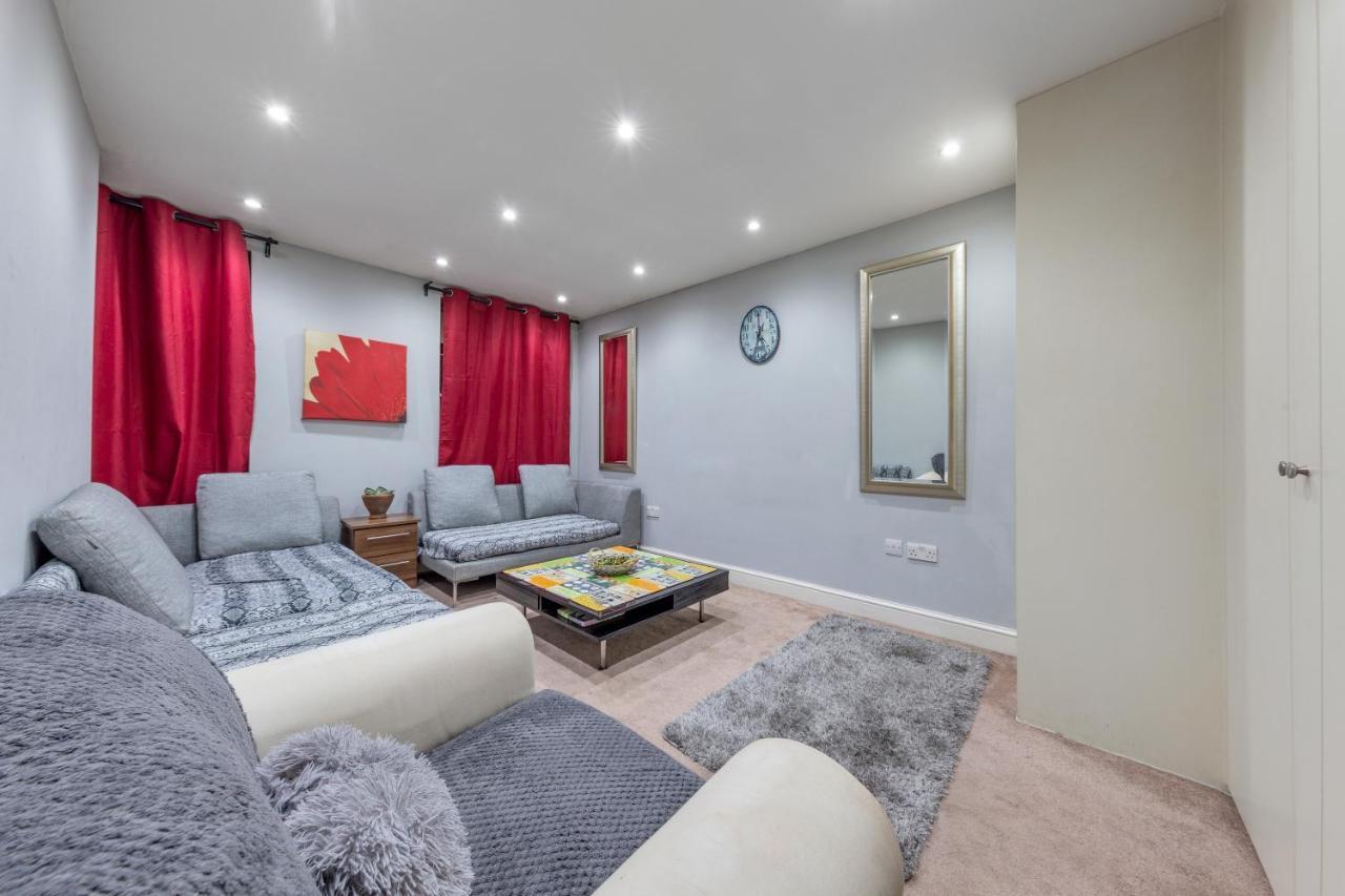 Elegant And Chic 2-Bedroom Basement Apartment In Paddington Λονδίνο Εξωτερικό φωτογραφία