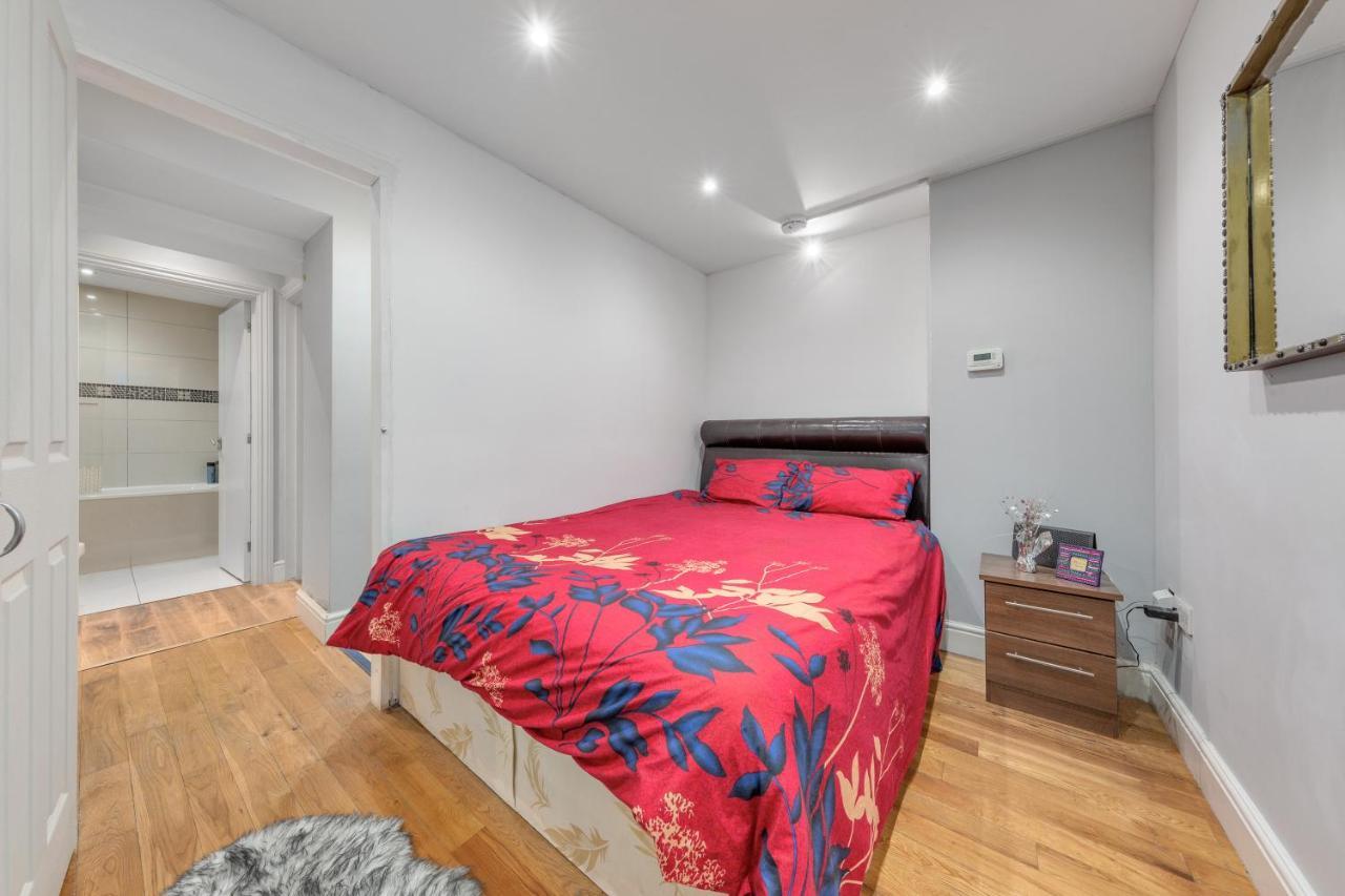 Elegant And Chic 2-Bedroom Basement Apartment In Paddington Λονδίνο Εξωτερικό φωτογραφία