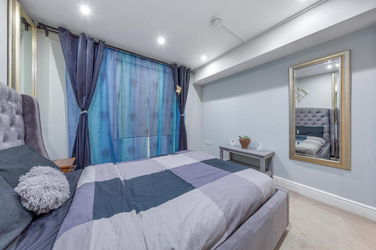Elegant And Chic 2-Bedroom Basement Apartment In Paddington Λονδίνο Εξωτερικό φωτογραφία