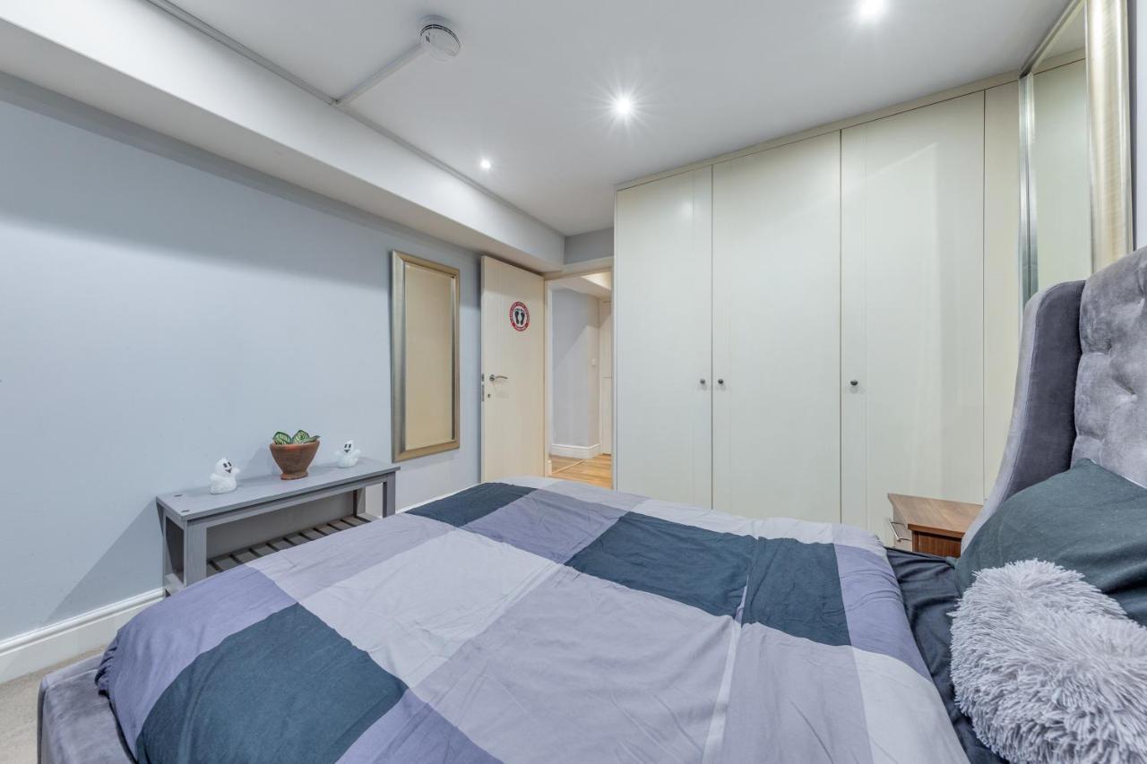 Elegant And Chic 2-Bedroom Basement Apartment In Paddington Λονδίνο Εξωτερικό φωτογραφία