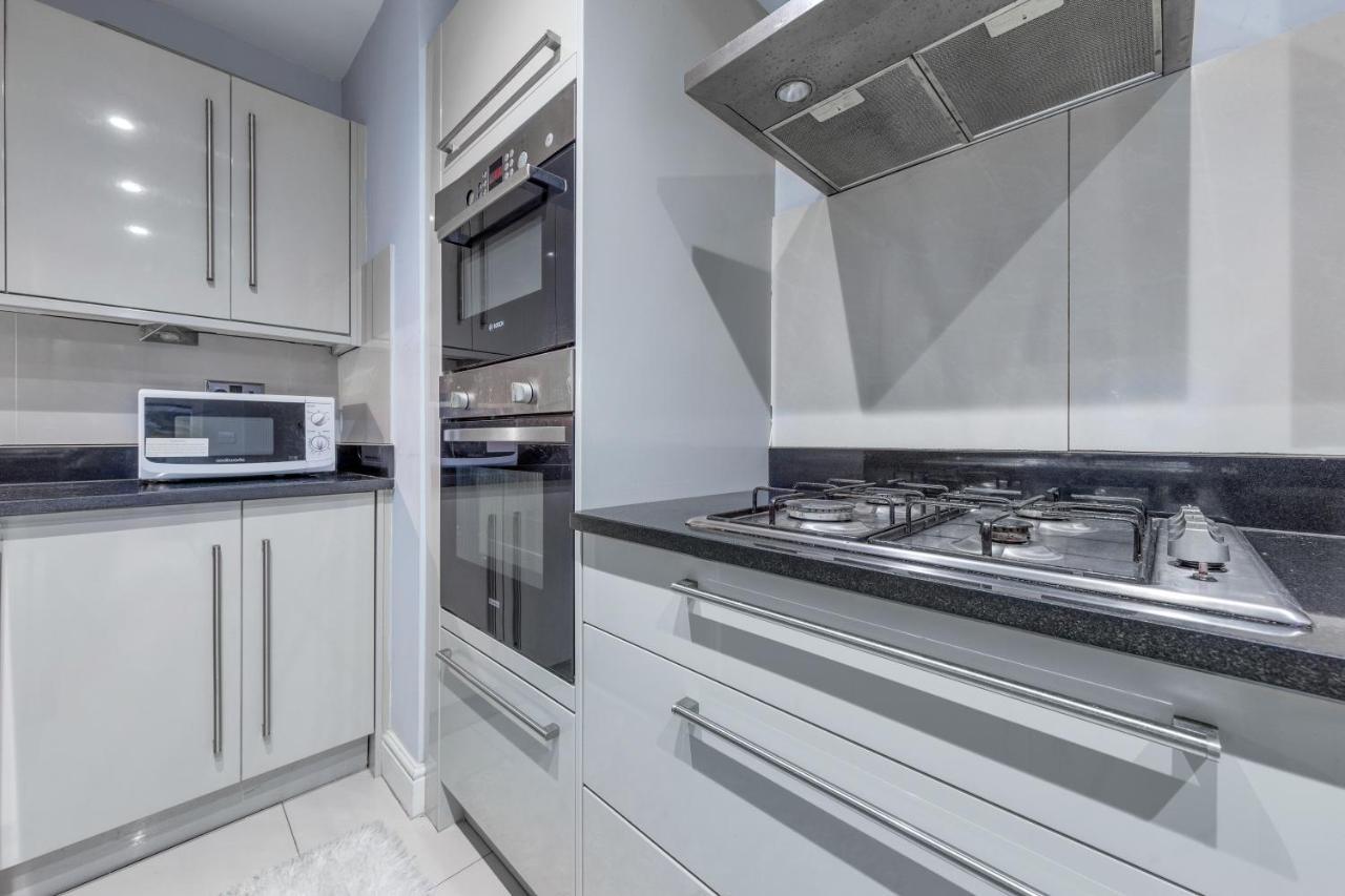 Elegant And Chic 2-Bedroom Basement Apartment In Paddington Λονδίνο Εξωτερικό φωτογραφία