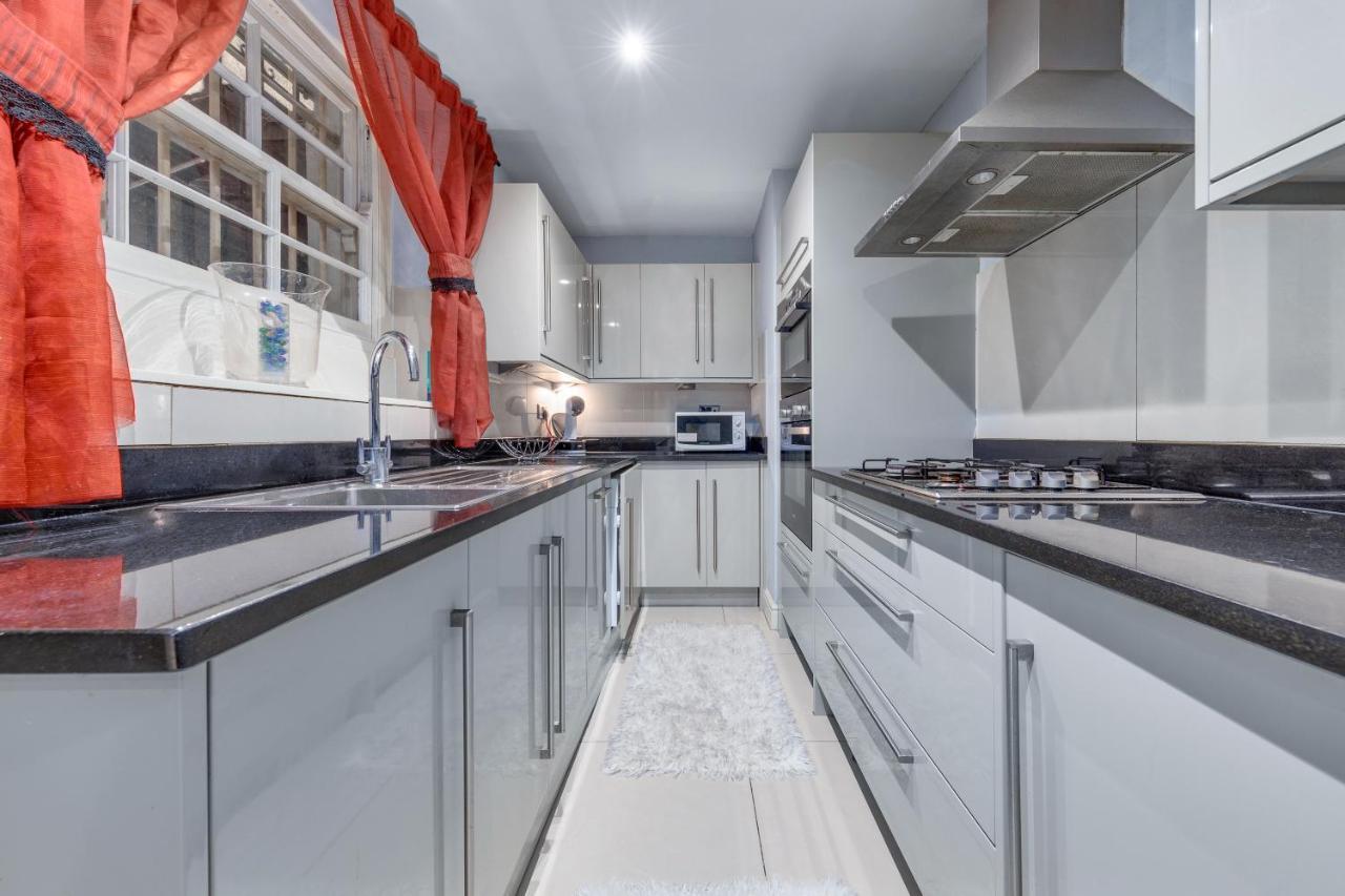 Elegant And Chic 2-Bedroom Basement Apartment In Paddington Λονδίνο Εξωτερικό φωτογραφία