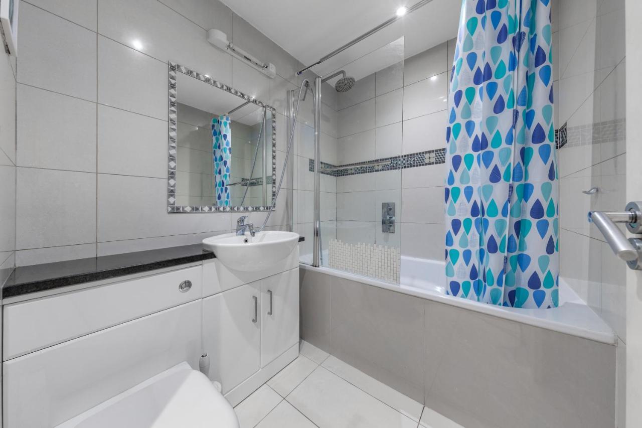 Elegant And Chic 2-Bedroom Basement Apartment In Paddington Λονδίνο Εξωτερικό φωτογραφία