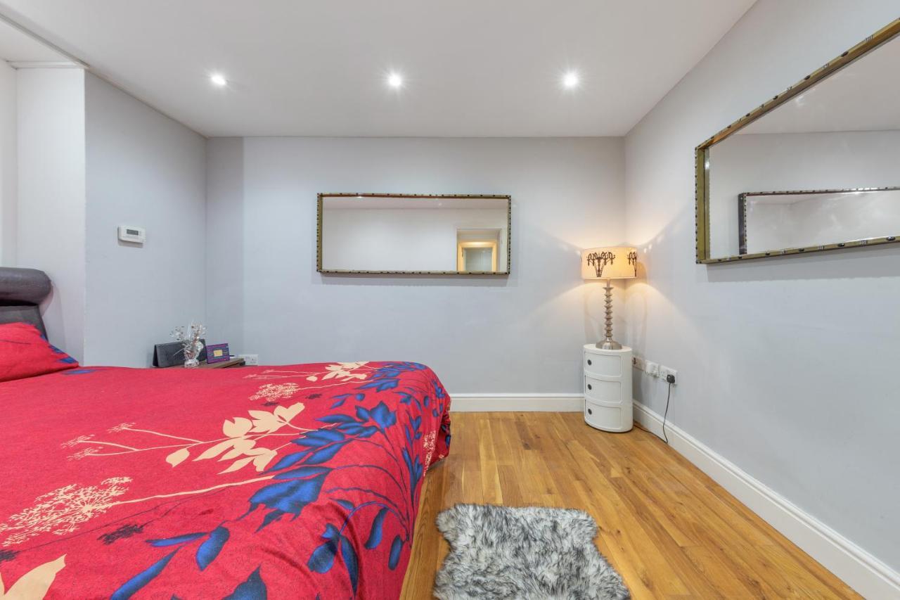Elegant And Chic 2-Bedroom Basement Apartment In Paddington Λονδίνο Εξωτερικό φωτογραφία